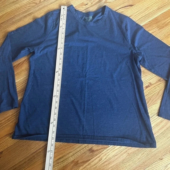 Two long sleeve Time and Tru tops - Picture 2 of 6